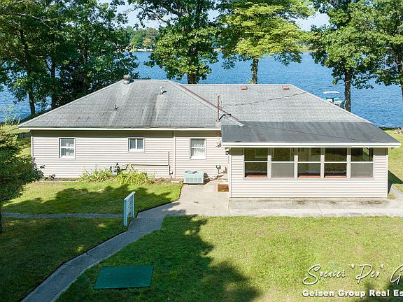 5th image of 13929 Sunset Shores Dr NE