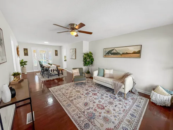 3623 E Funston St, Wichita, KS 67218