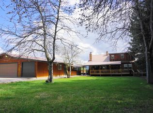 879 7th St, Meeker, CO 81641