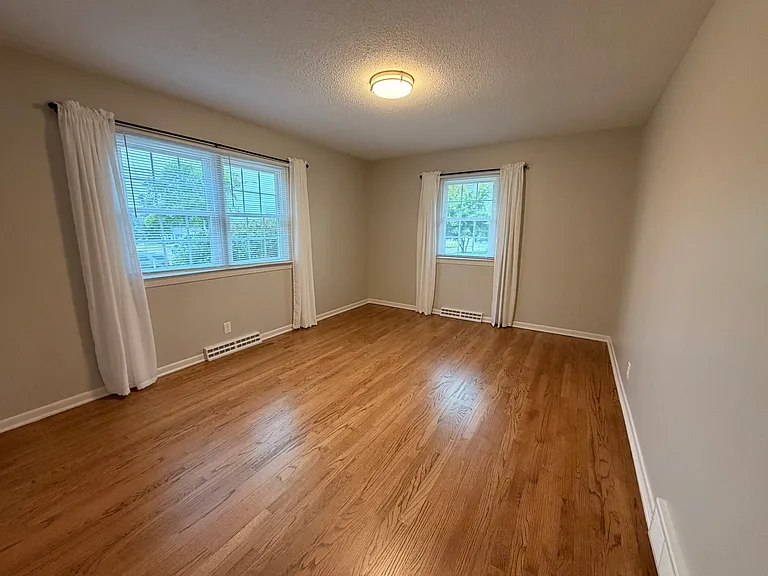 1216 Robin Dr — Photo 11