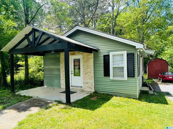 111 Pine St, Centre, AL 35960