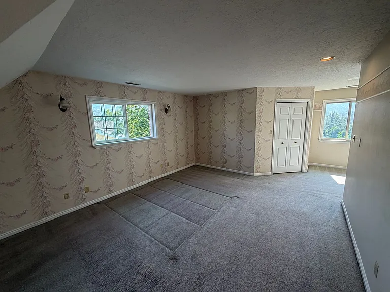 479 S Palisade Dr — Photo 31