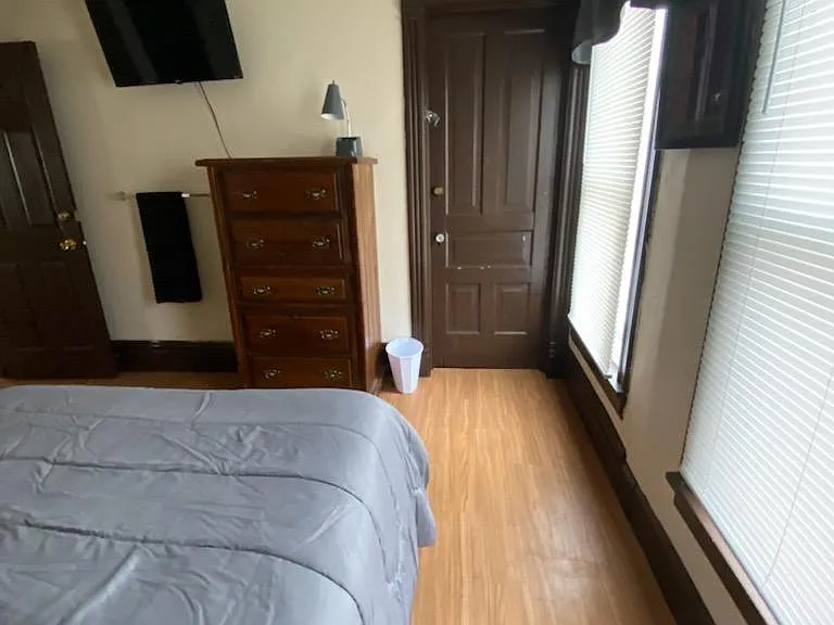 813 10th St #2 — Photo 37