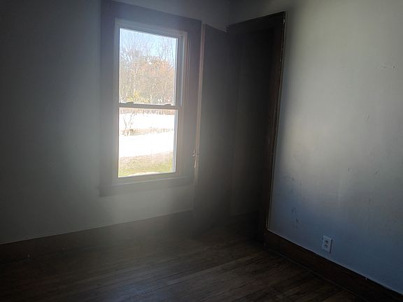 5th image of 227-229 Garfield Ave