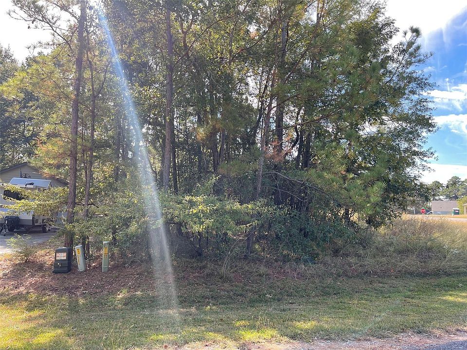 2nd image of 40 Knight Ln