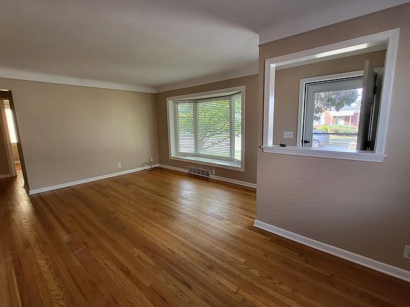 3rd image of 20208 California St