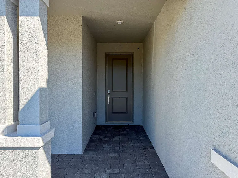 11470 Burgundy Dr — Photo 12