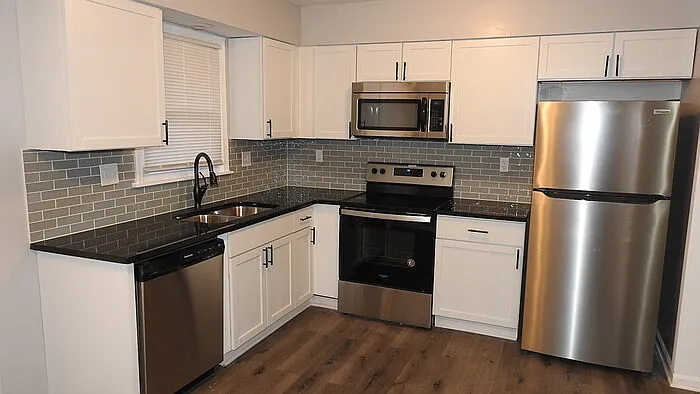 6905 Orchard St — Photo 6