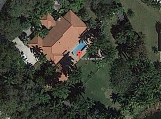 8782 Estate Dr, West Palm Beach, FL 33411