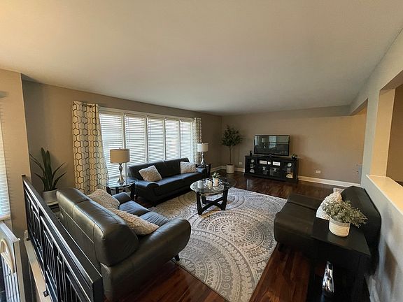 4th image of 15425 Begonia Ct