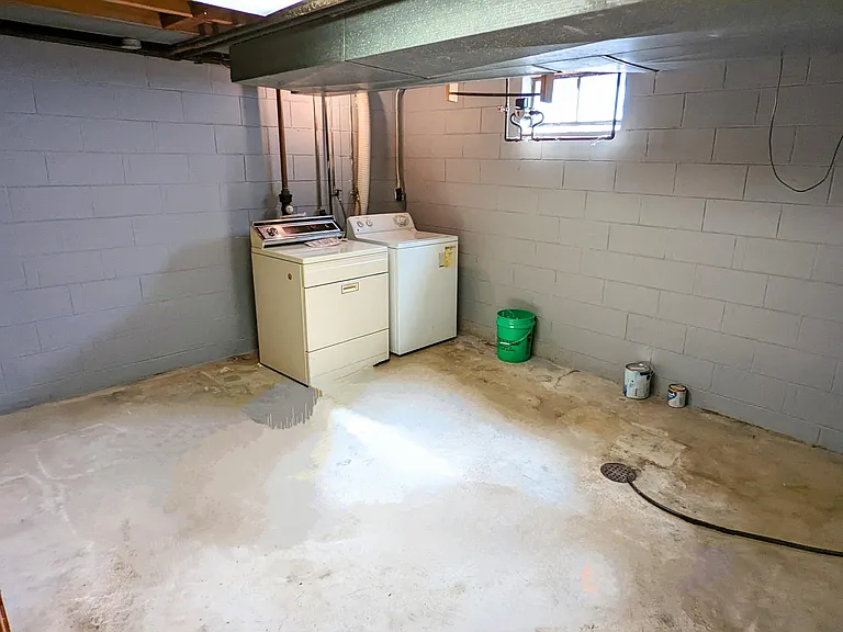307 Robinhood Ln #EAST — Photo 12