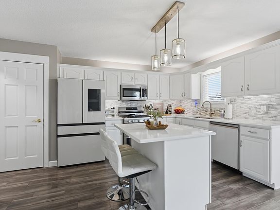 4th image of 10905 Ashton Dr