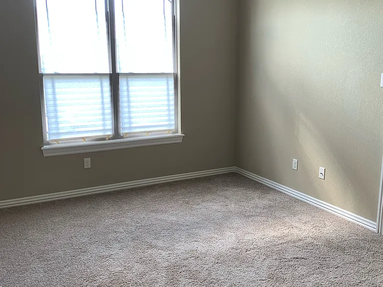 6105 Red Cedar Cir — Photo 18