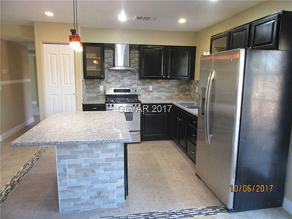 4th image of 4924 Babbit Dr