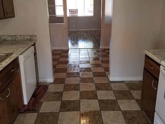 5th image of 2129 Gates Ave #2129