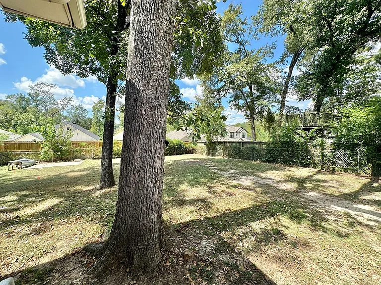 2805 Medina Dr — Photo 20