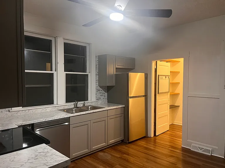 433 N Orchard St — Photo 5
