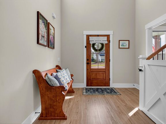 5th image of 105 Edisto Crossing Ct
