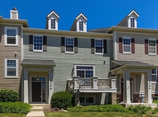 3146 Gansett Pkwy, Elgin, IL 60124