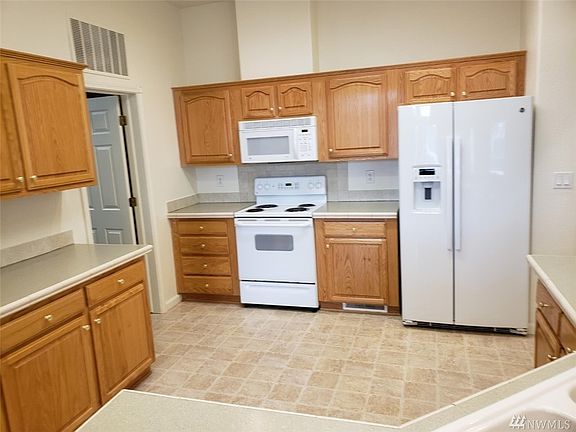 3rd image of 6108 91st Street Ct E