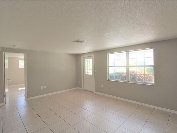 4th image of 2035 Sandrala Dr #2035