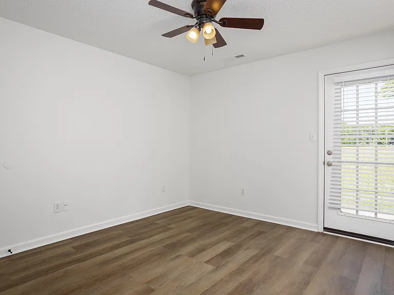 415 E Roosevelt Ave #B — Photo 12