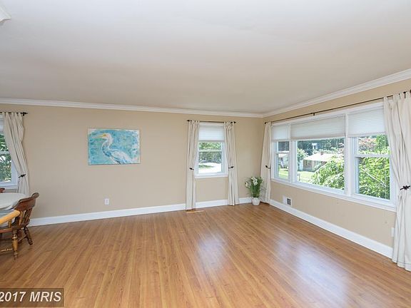 3rd image of 1423 Mariner Dr