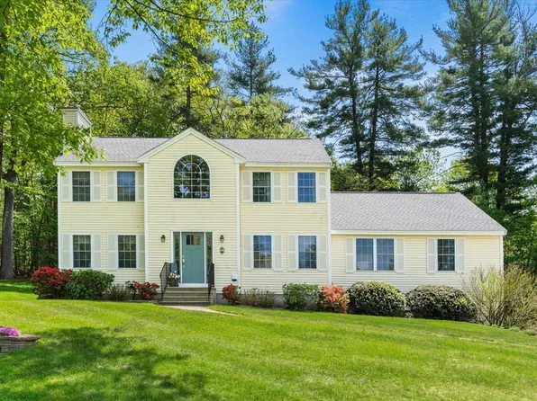 8 Sunset Way, Tyngsboro, MA 01879