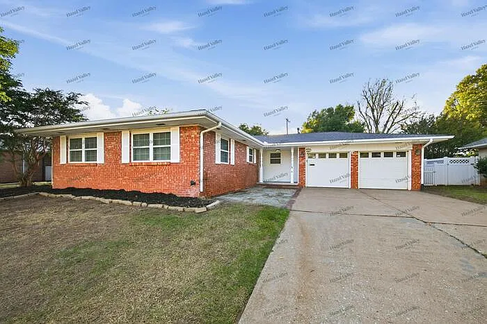 3125 Shadybrook Dr