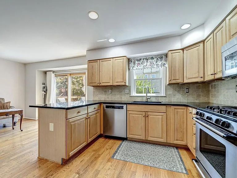 4113 Meadow Field Ct — Photo 7
