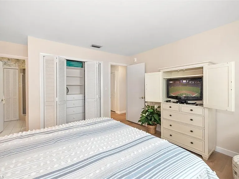 1065 Gulf Shore Blvd N #205 — Photo 24