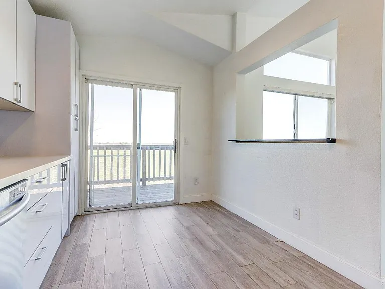 Frontera Dr — Photo 14