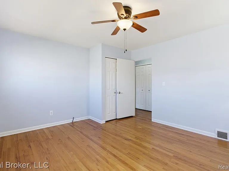 4840 Briarwood Ave #2 — Photo 15