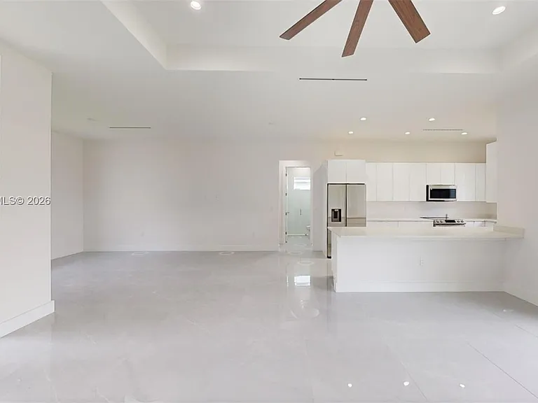 6048 Stratton Rd — Photo 9