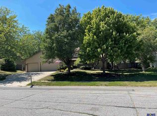6109 S 30th St, Lincoln, NE 68516