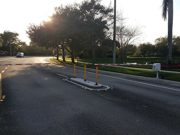5th image of 16410 Diamond Head Dr