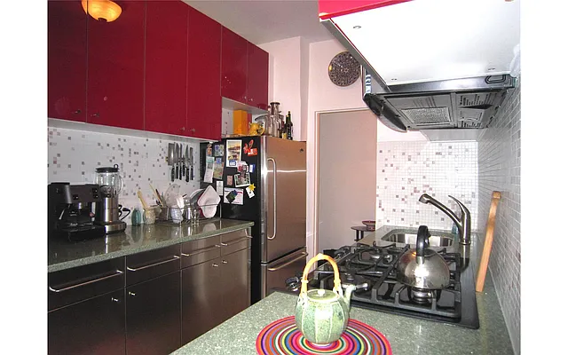 Sold by Douglas Elliman | media 10