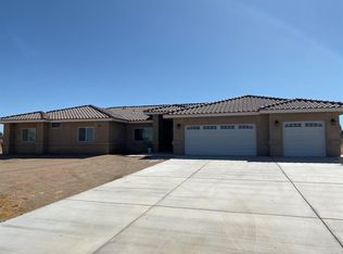 11275 Wilmot St, Oak Hills, CA 92344