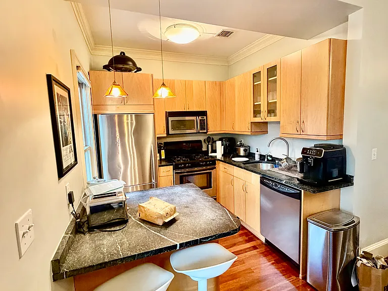 285 Emerson St #2 — Photo 6