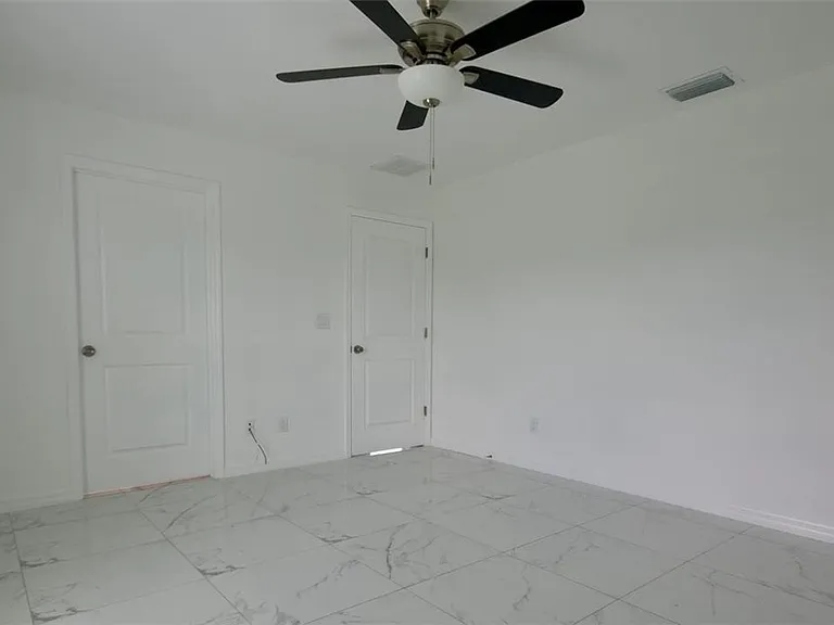 3433 Jeffcott St — Photo 12