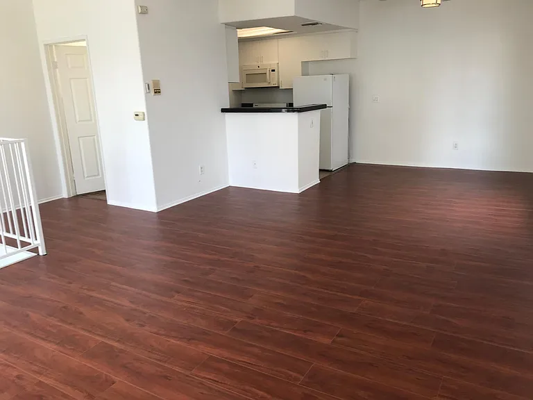 1242 S Holt Ave — Photo 13