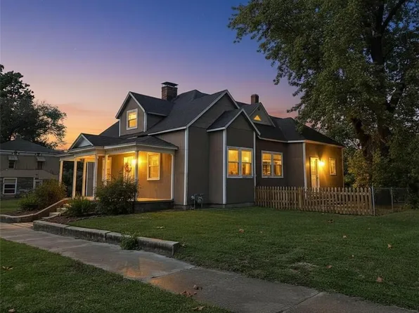 921 Clay St, Chillicothe, MO 64601