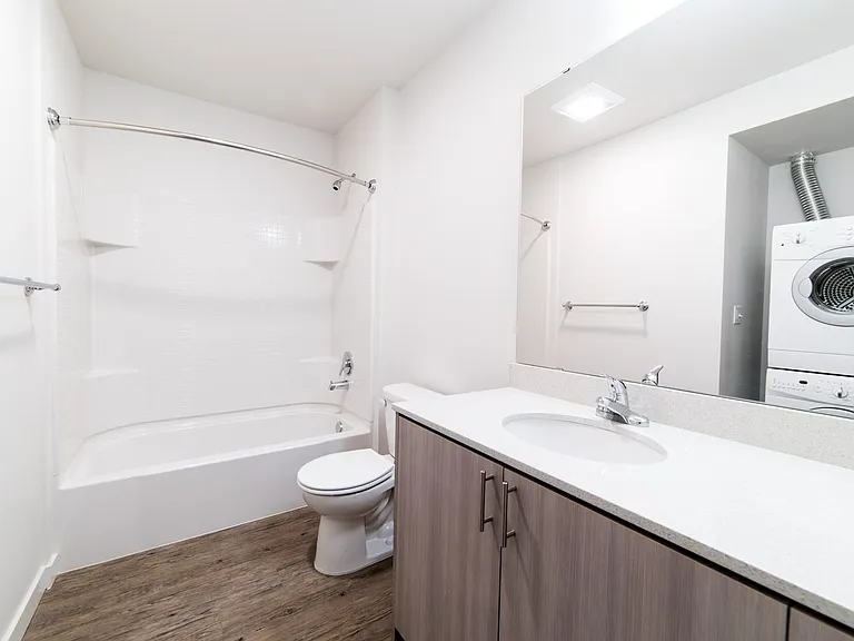 123-4th Apts — Photo 30