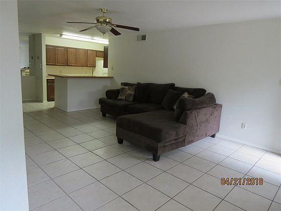 4th image of 10707 Braes Bend Dr
