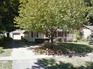 916 W Springfield Ave, Champaign, IL 61821
