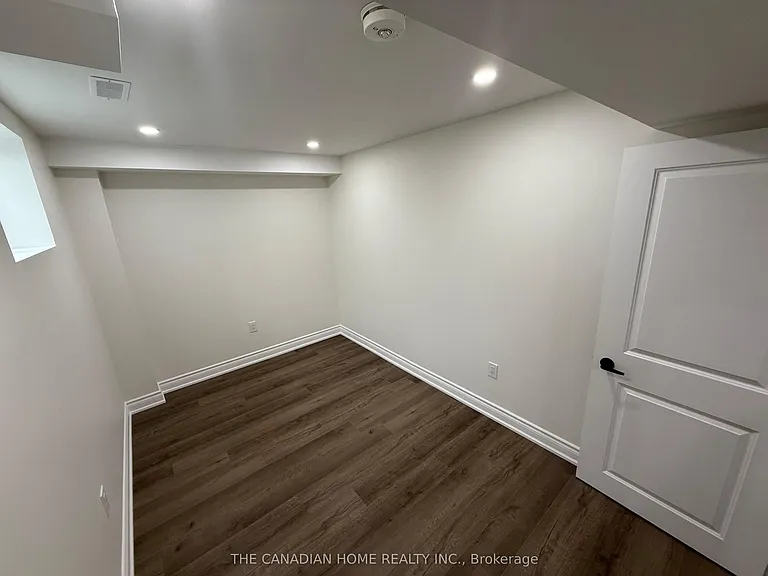 84 Christine Elliott Ave N #BASEMENT — Photo 13