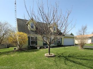 1415 Sherry Dr, Portage, MI 49024