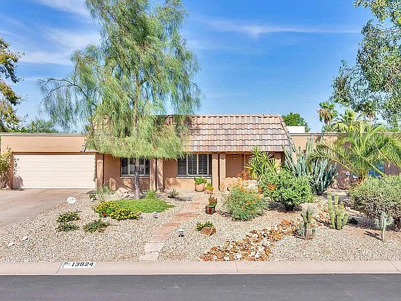 2nd image of 13824 N 56th Pl