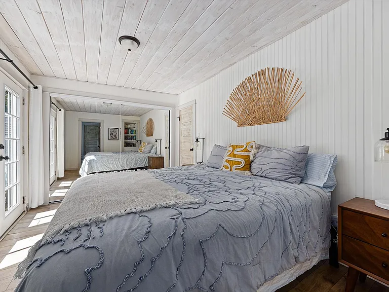244 Windward Ave — Photo 6