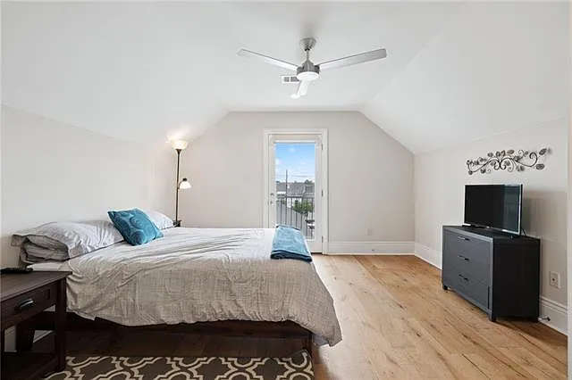 2410 Valence St #2410 — Photo 10